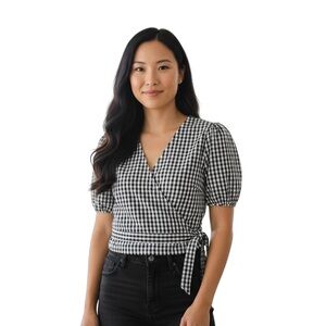 Madewell Short-Sleeve Wrap Top in Gingham Check. Black & White Size Medium